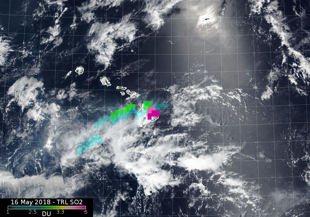 Over a true-color map of Hawaii, a narrow cloud colored in aqua, green and pink streams from the Big Island, representing the volcanic SO2 cloud.