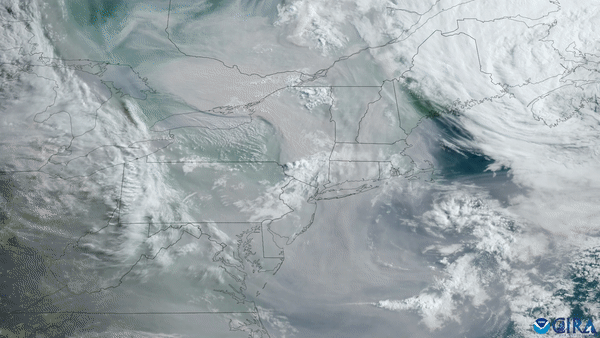 Image of heavy smoke over the United States.