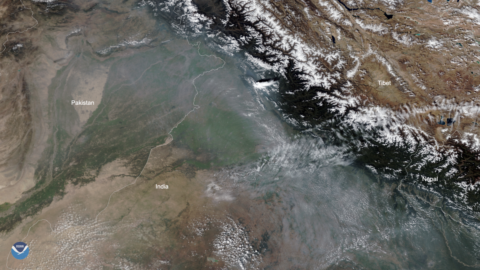 NOAA-20 Views Smoke in Pakistan and India
