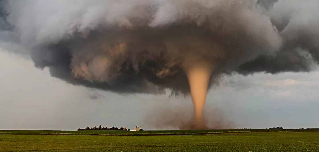 Image of a tornado in Illinois